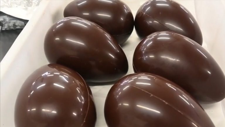 Uova di Pasqua, ecco quali sono quelle più salutari da regalare ai figli e ai nipoti