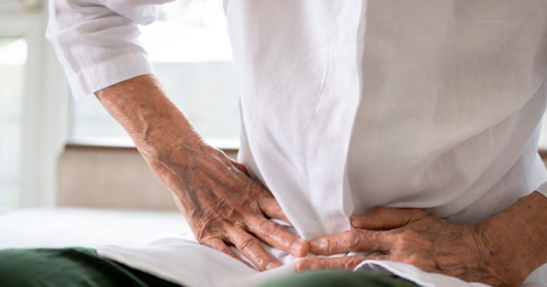 Ernia femorale, il Dottor Ettore Lillo spiega quali sono i sintomi, le possibili cause e come si cura