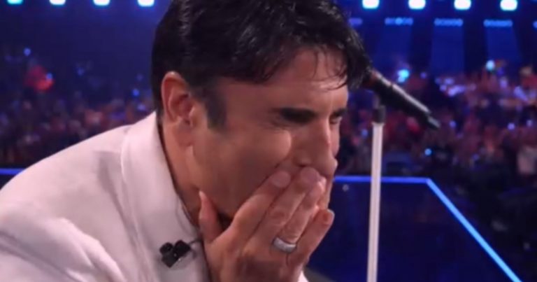 Eurovision 2026, Sal Da Vinci si commuove dopo la sua esibizione