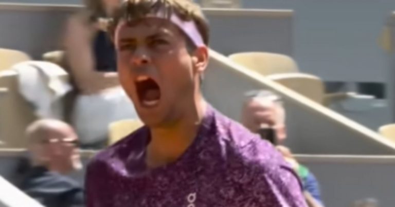 Quando torna in campo Flavio Cobolli? Il programma sull’erba, fino a Wimbledon
