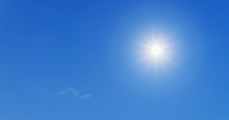 Sole e farmaci fotosensibilizzanti, ecco quali possono causare delle reazioni e come proteggersi