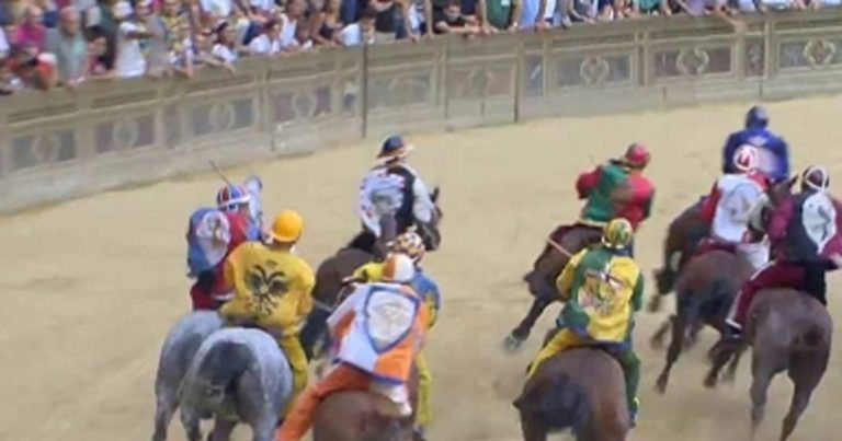Palio di Siena 2026 rinviato per maltempo: ecco a che ora ci sarà e dove vederlo in tv
