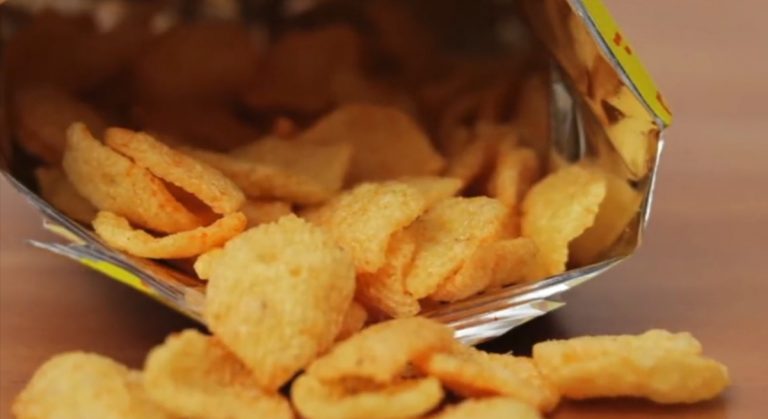 Cibo caduto a terra, è davvero valida la regola dei cinque secondi? Ecco cosa dice la scienza